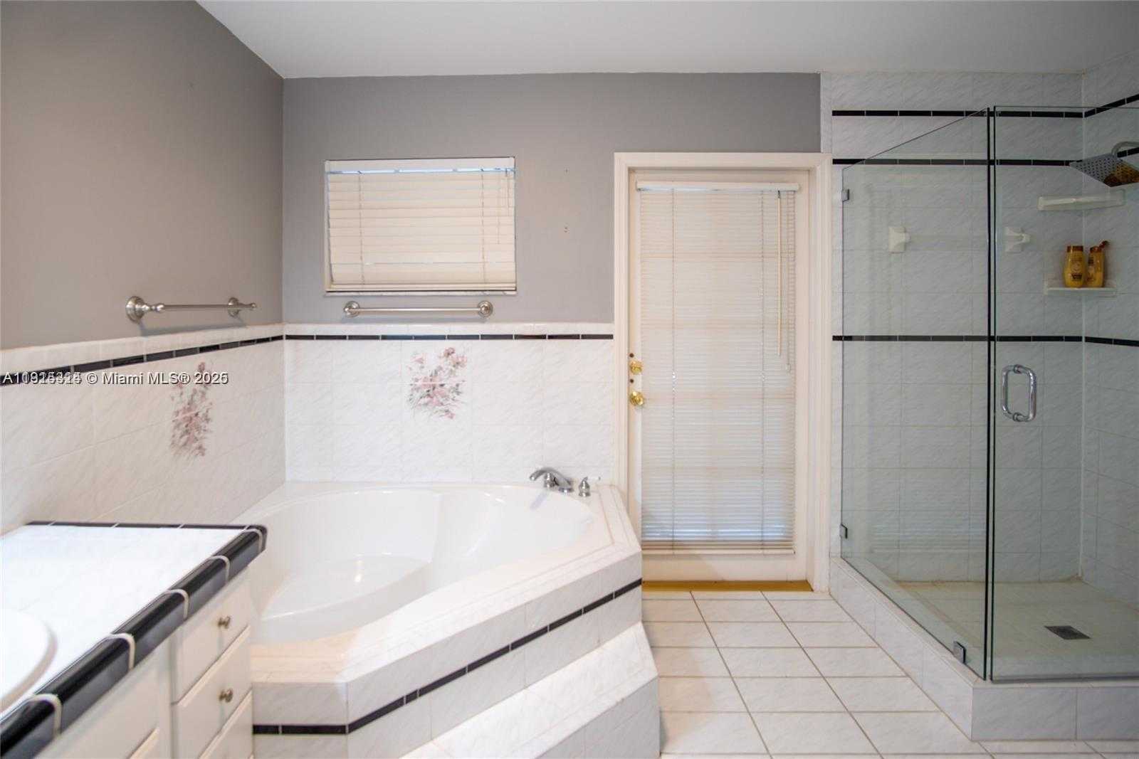 Small Image of 18405 SOUTH WEST 216TH ST, Miami Number 9