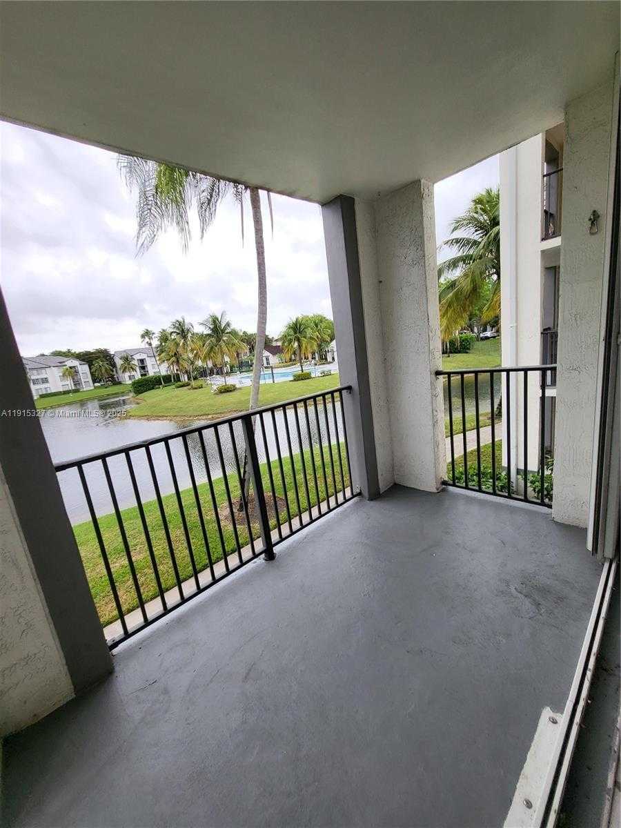 Small Image of 4350 NORTH WEST 107TH AVE #206, Doral Number 12