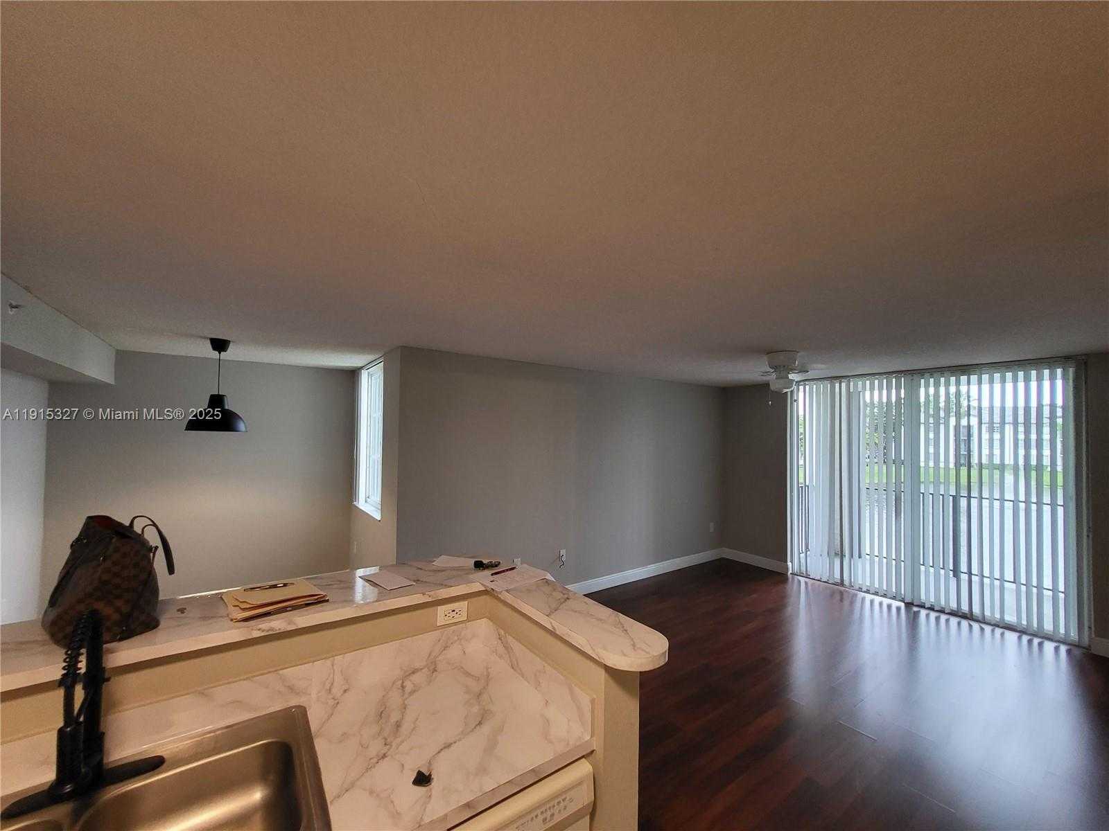 Small Image of 4350 NORTH WEST 107TH AVE #206, Doral Number 5