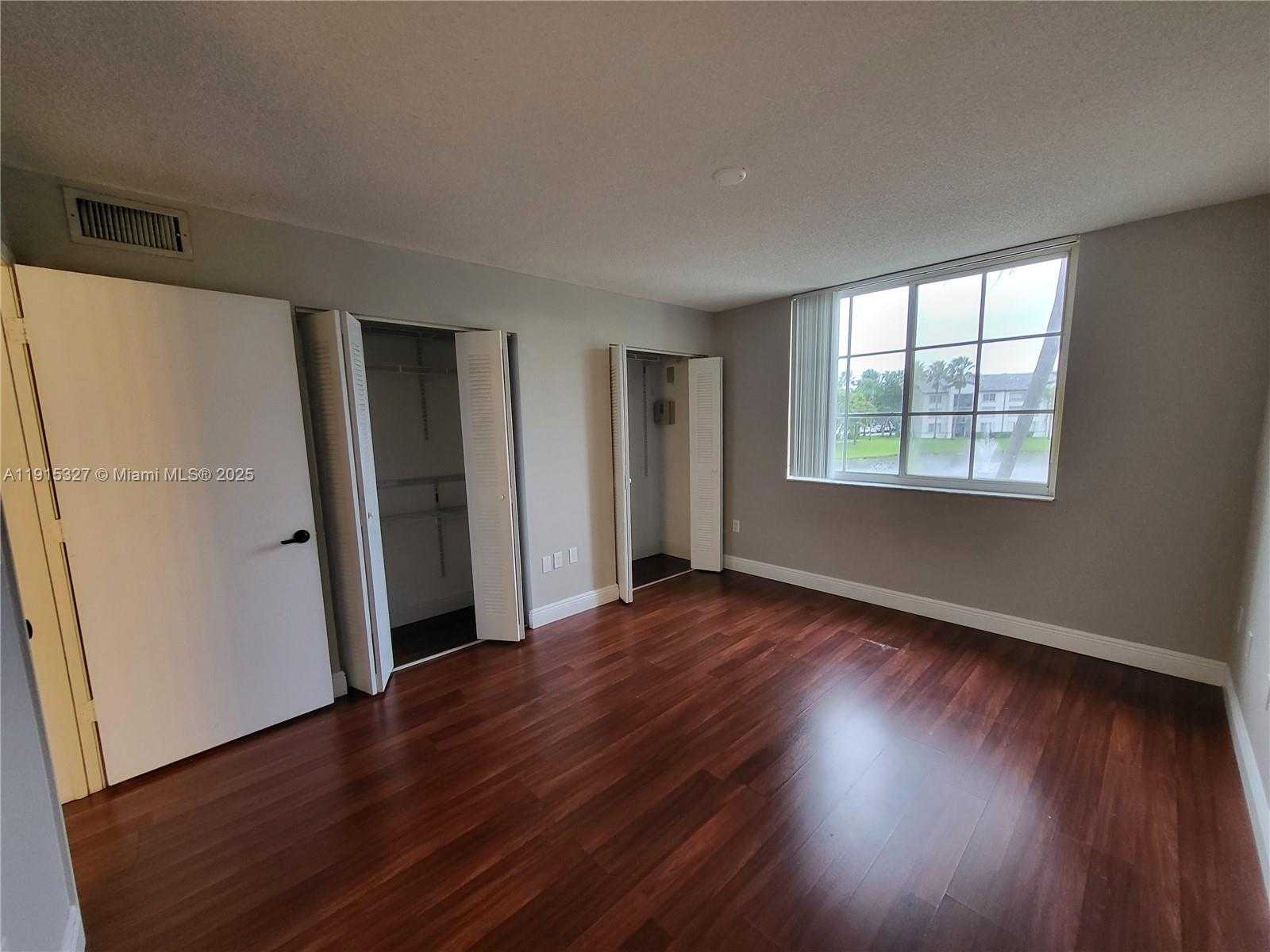 Small Image of 4350 NORTH WEST 107TH AVE #206, Doral Number 8