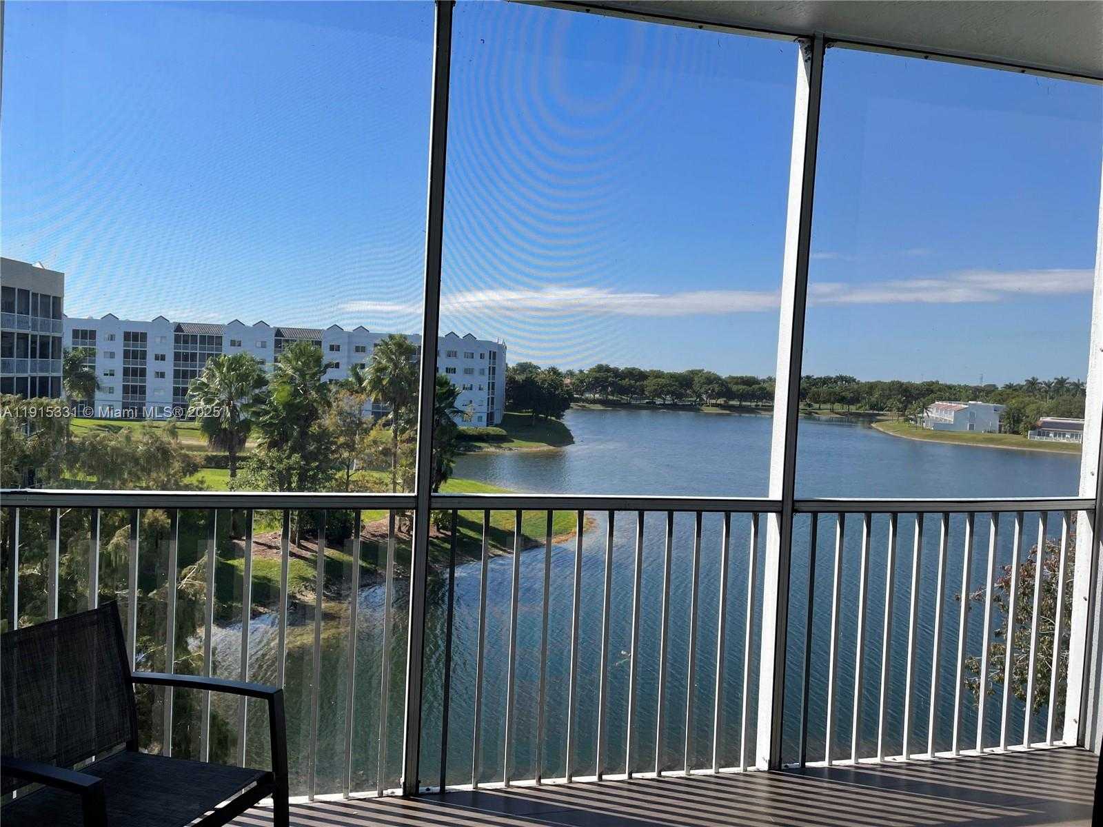 Small Image of 10730 NORTH WEST 66TH ST #402, Doral Number 5