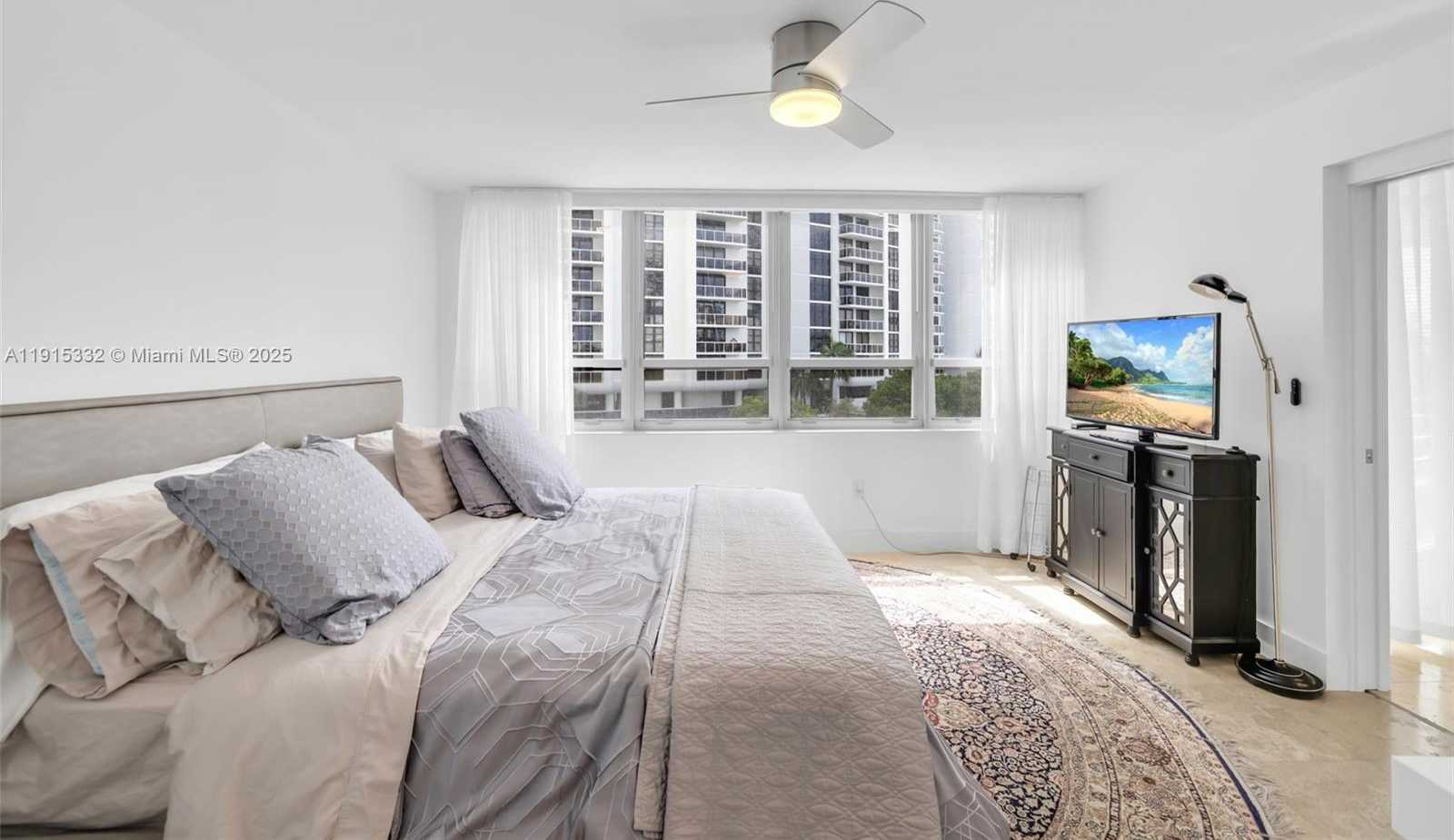 Small Image of 11 ISLAND AVE #411, Miami Beach Number 15