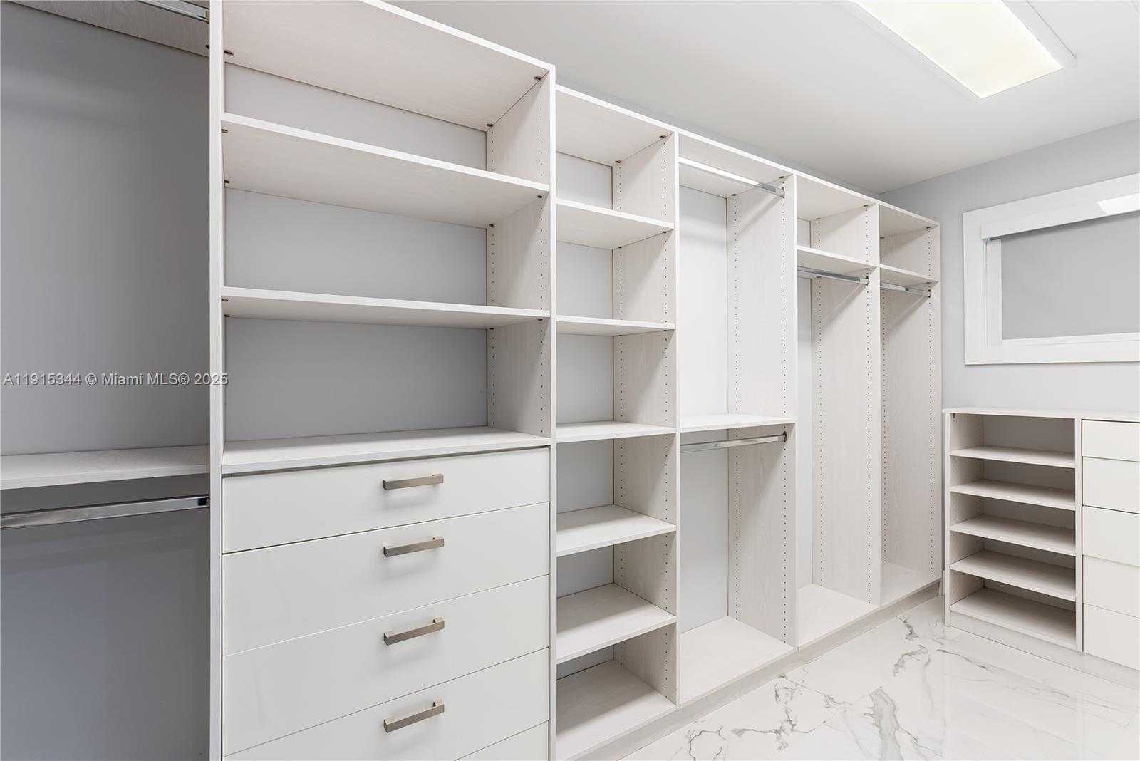 Small Image of 1600 MICANOPY AVE, Miami Number 21