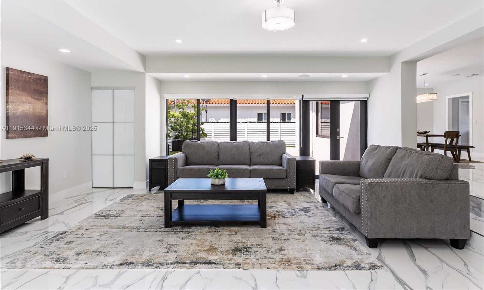 Small Image of 1600 MICANOPY AVE, Miami Number 7