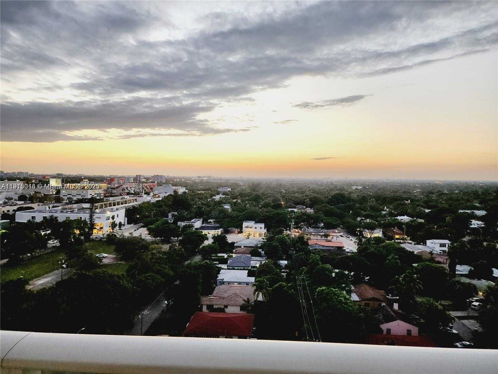 Small Image of 4250 BISCAYNE BLVD #1510, Miami Number 3