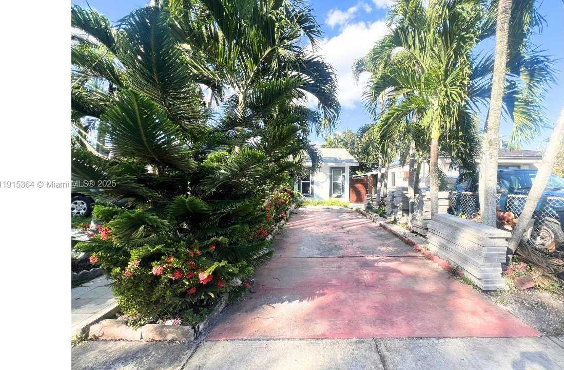 Small Image of 6481 SOUTH WEST 39TH TER, Miami Number 2