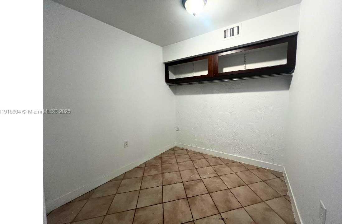 Small Image of 6481 SOUTH WEST 39TH TER, Miami Number 5