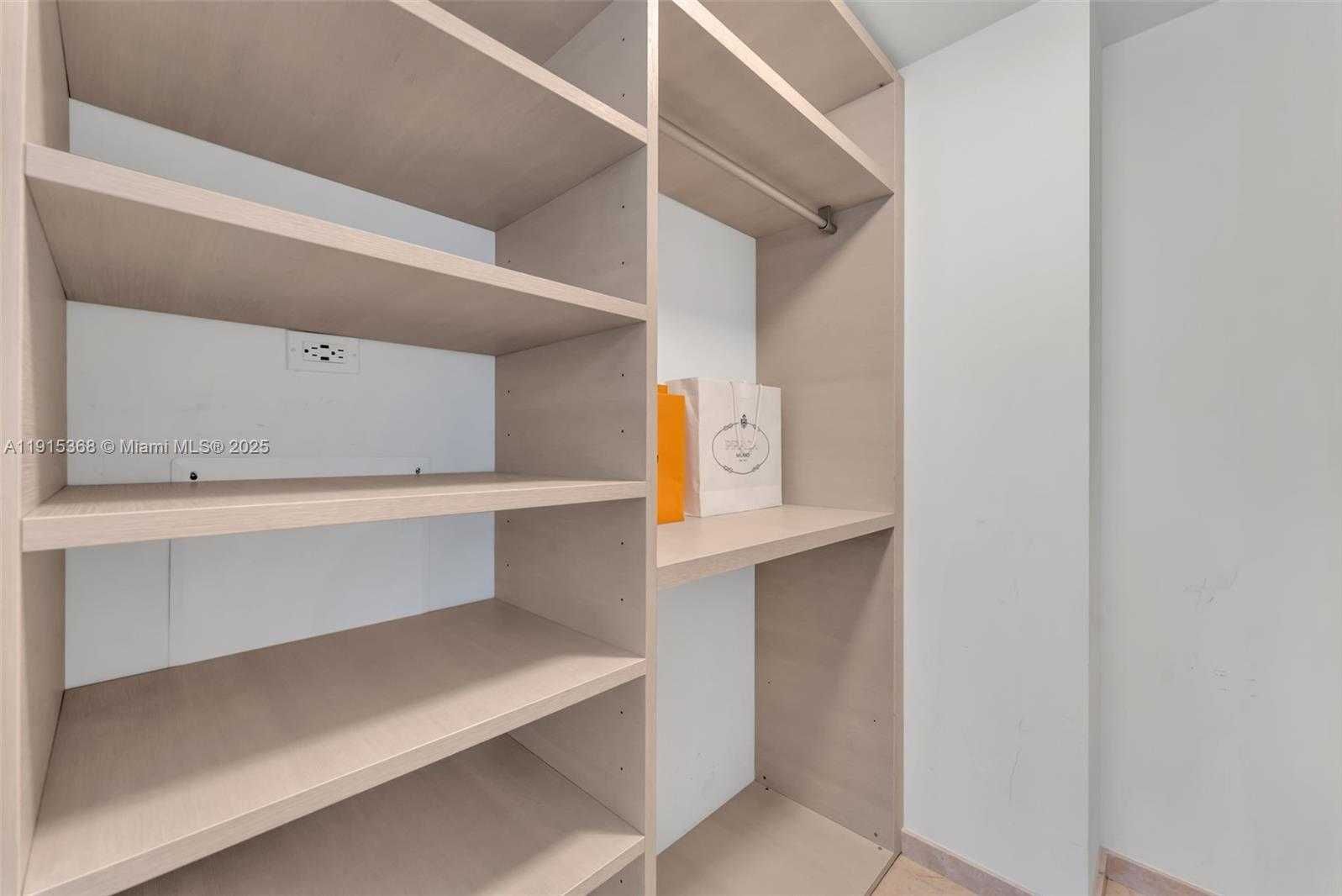 Small Image of 88 SOUTH WEST 7TH ST #2107, Miami Number 31