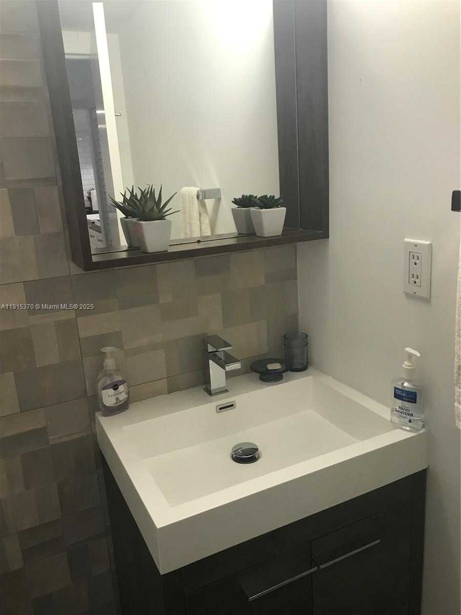 Small Image of 555 NORTH EAST 15TH ST #609, Miami Number 7