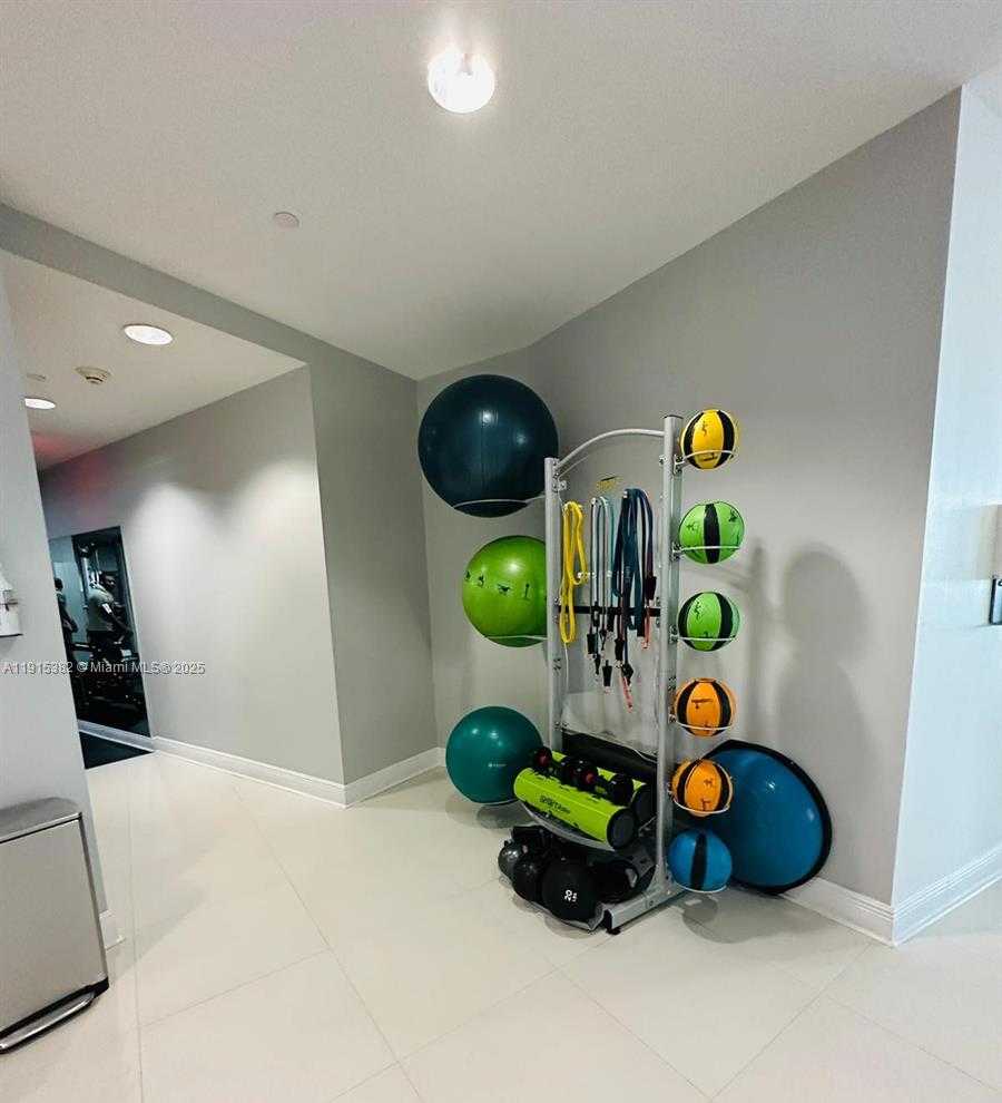 Small Image of 1250 SOUTH MIAMI AVE #1911, Miami Number 22