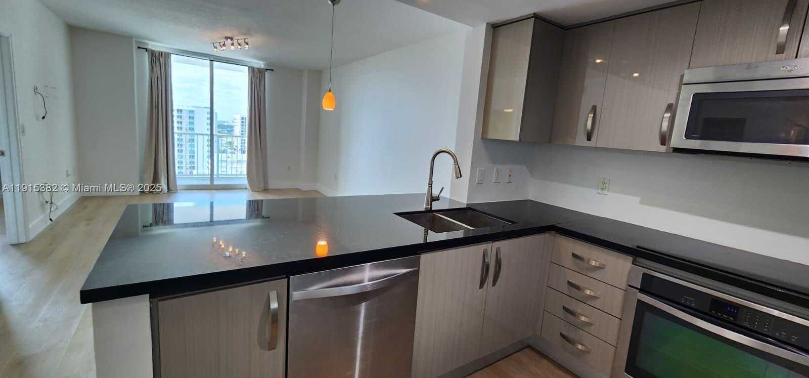 Small Image of 1250 SOUTH MIAMI AVE #1911, Miami Number 4