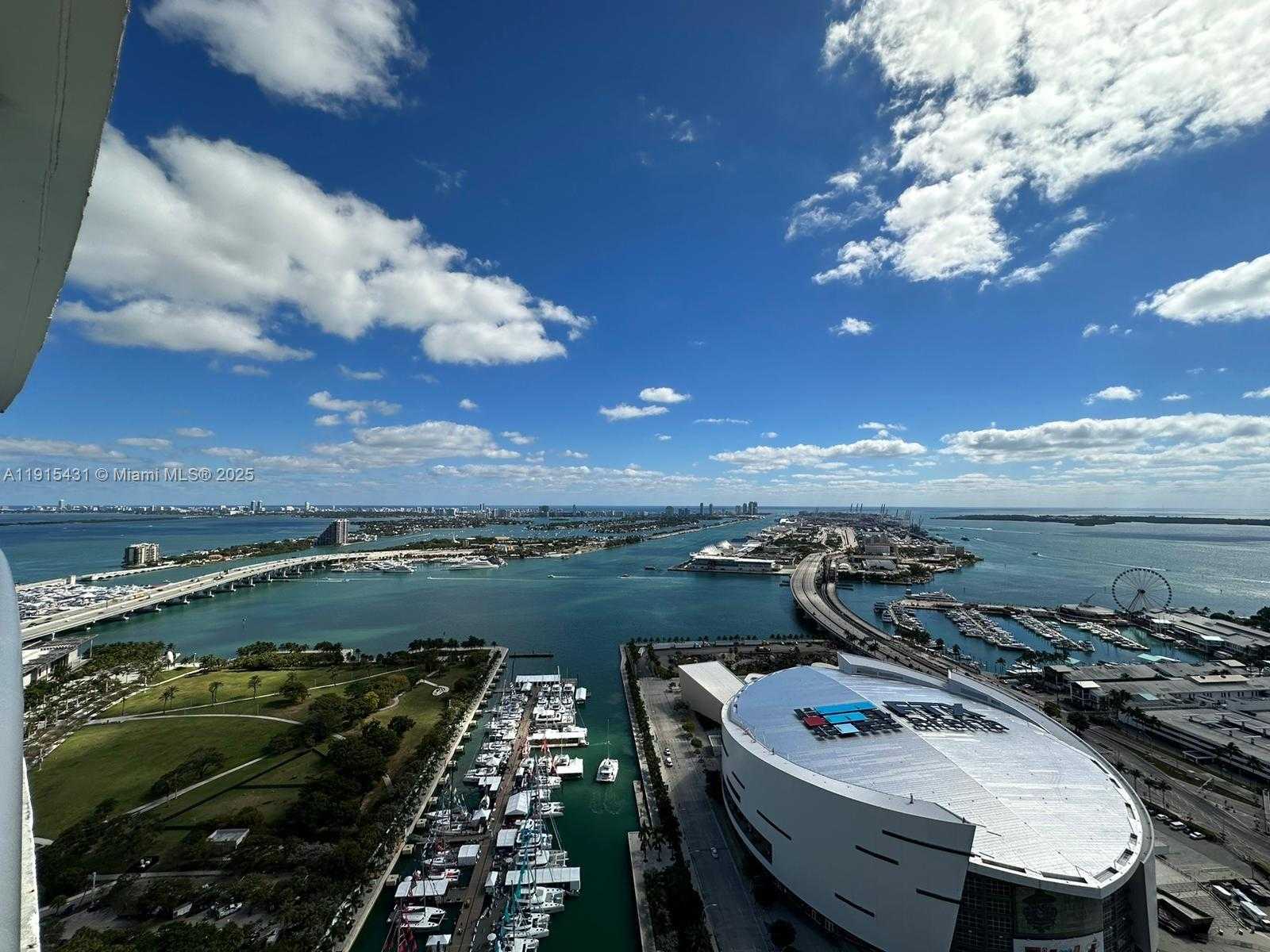 Small Image of 888 BISCAYNE BLVD #4207, Miami Number 13