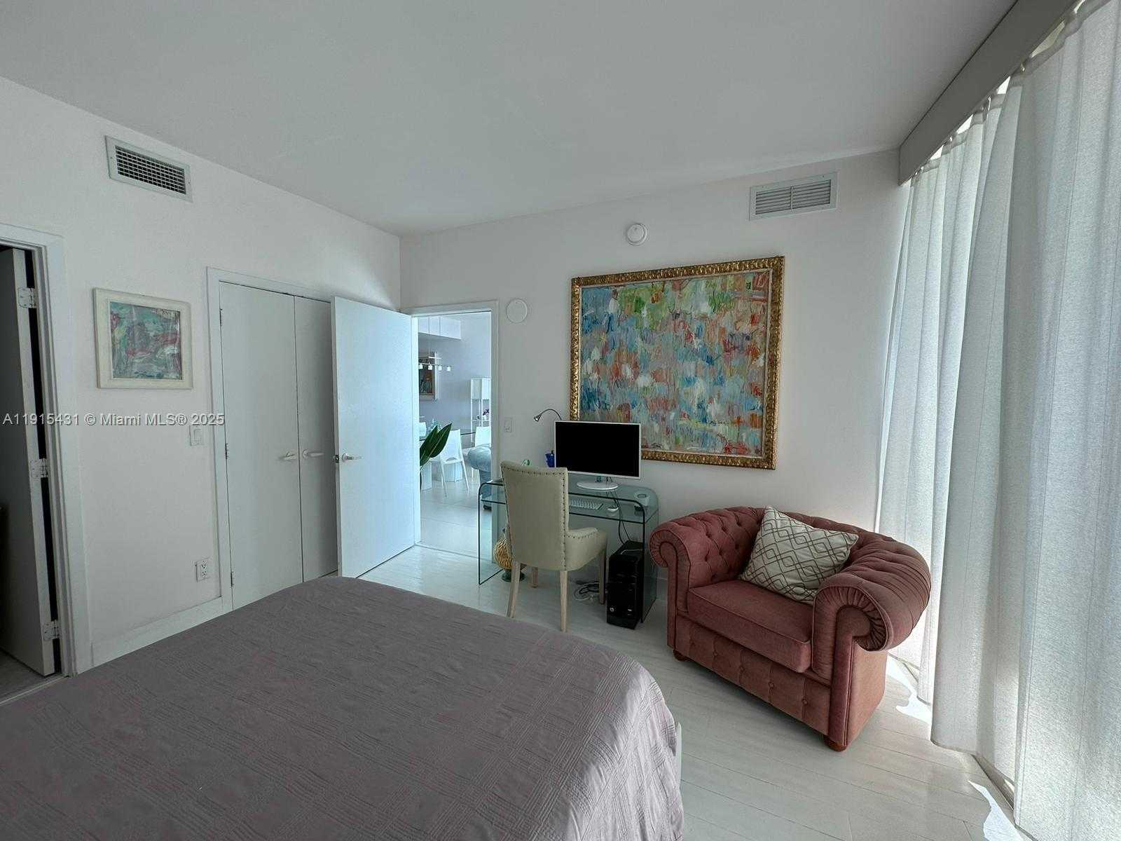 Small Image of 888 BISCAYNE BLVD #4207, Miami Number 5