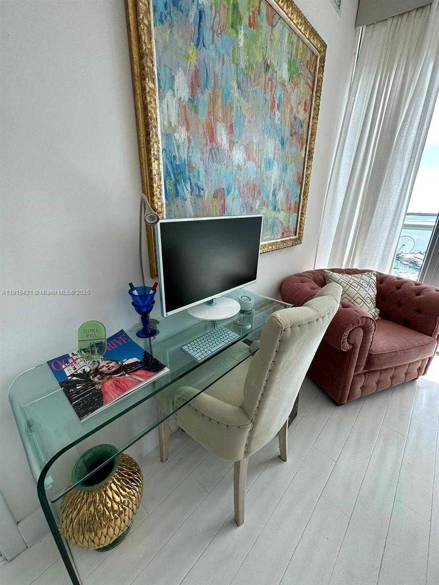 Small Image of 888 BISCAYNE BLVD #4207, Miami Number 7