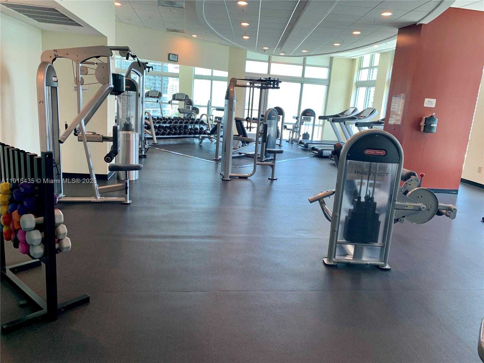 Small Image of 300 SOUTH BISCAYNE BLVD #T-1509, Miami Number 18