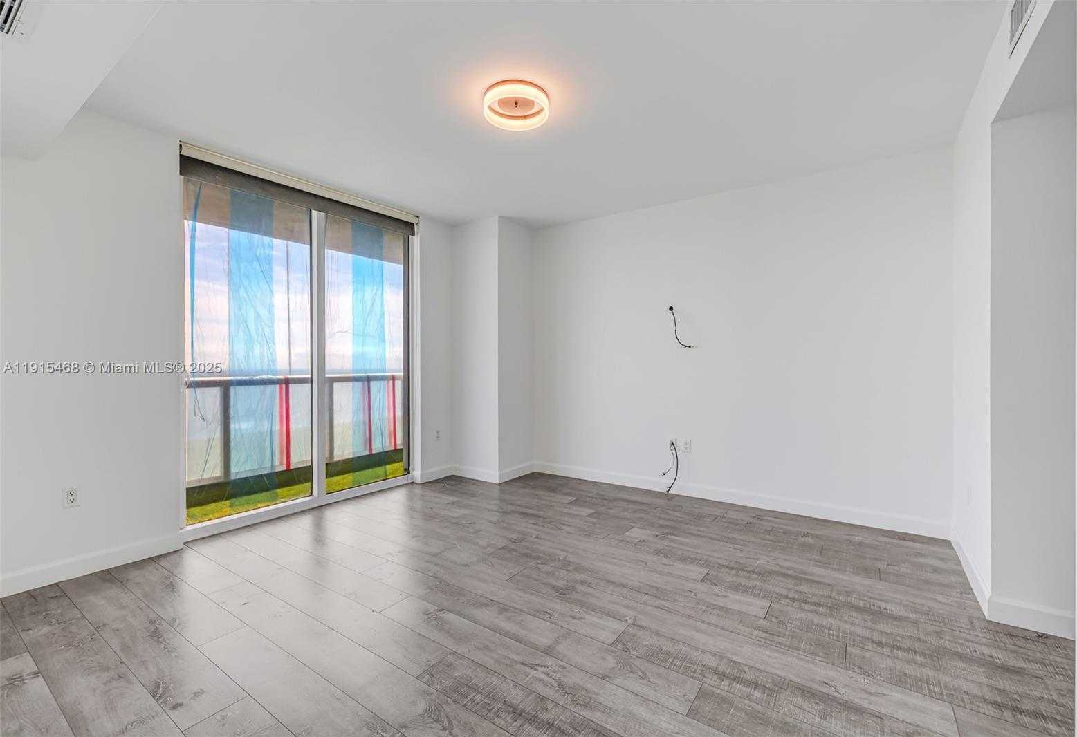 Small Image of 50 BISCAYNE BLVD #3902, Miami Number 13