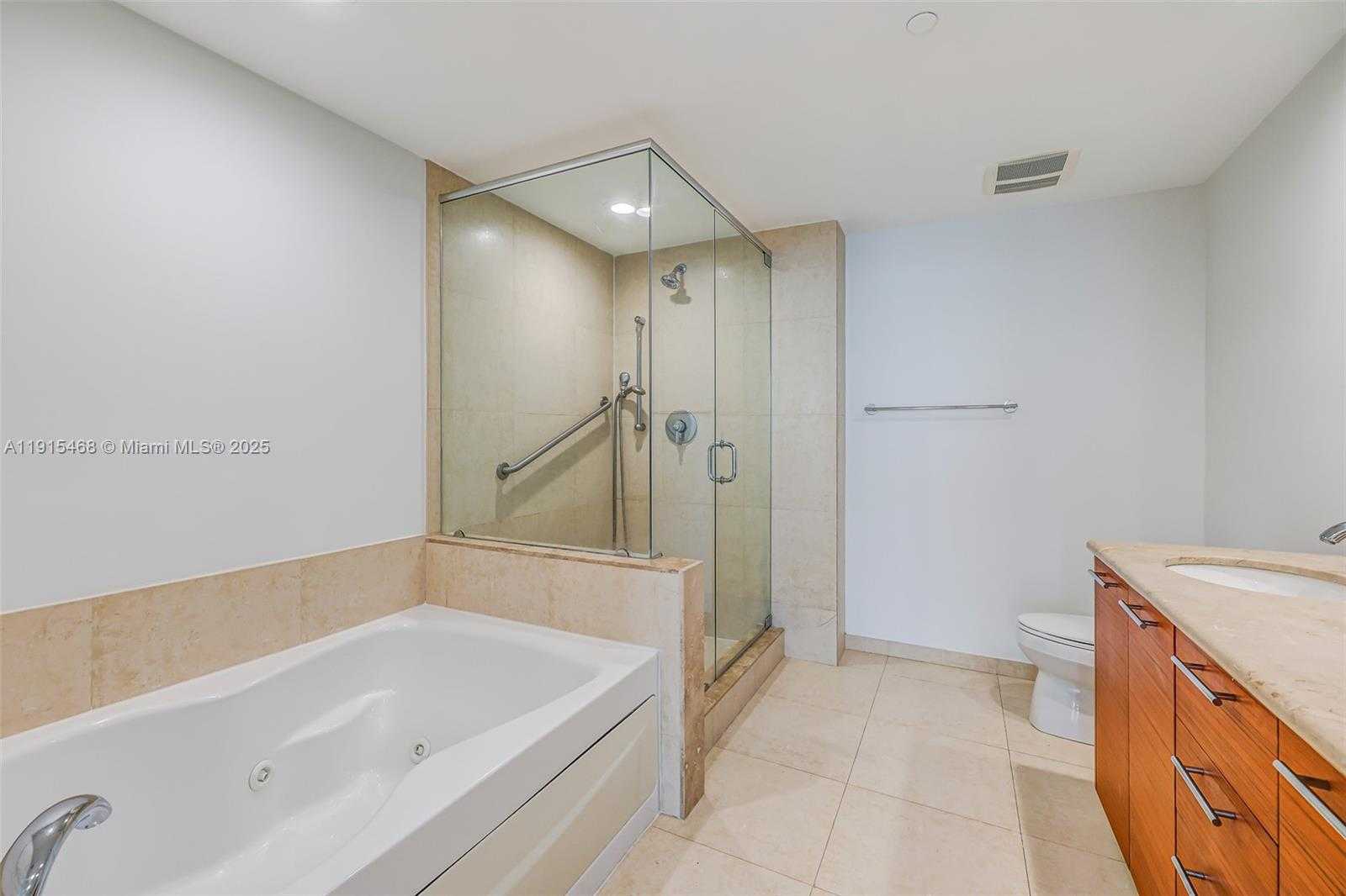 Small Image of 50 BISCAYNE BLVD #3902, Miami Number 17