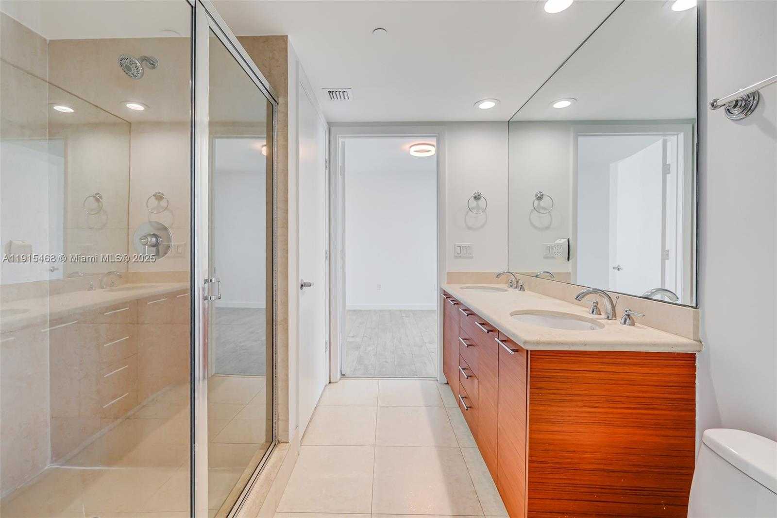 Small Image of 50 BISCAYNE BLVD #3902, Miami Number 20