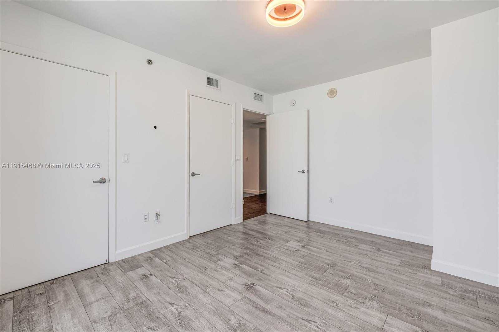 Small Image of 50 BISCAYNE BLVD #3902, Miami Number 23