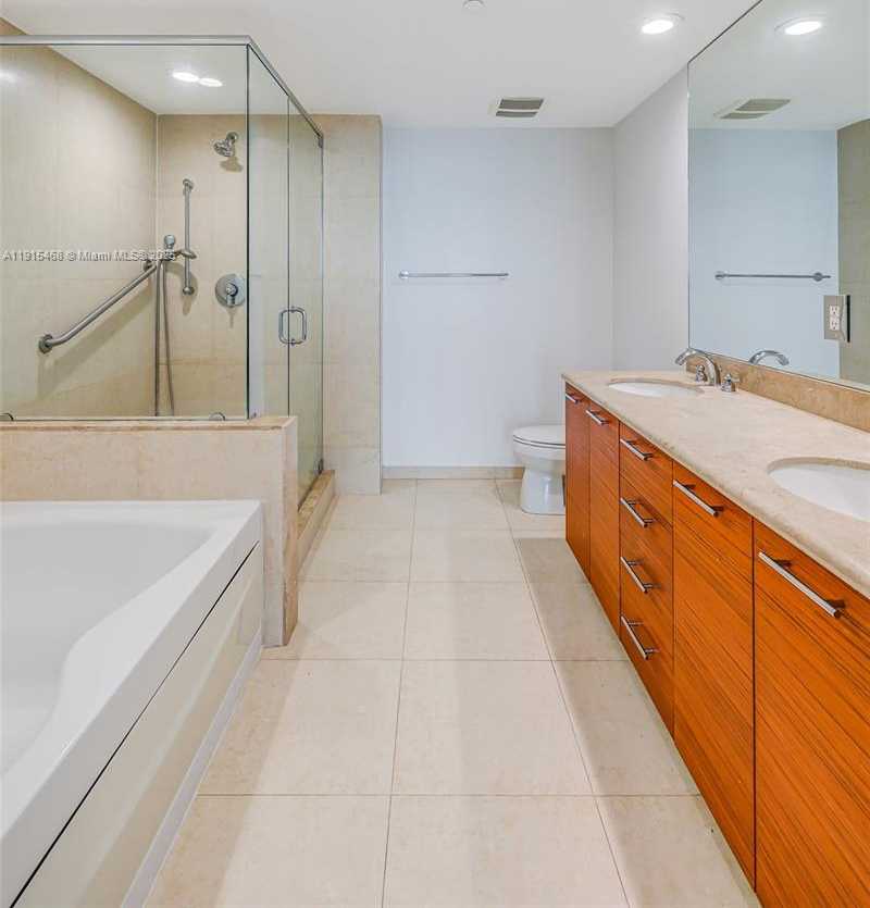 Small Image of 50 BISCAYNE BLVD #3902, Miami Number 29