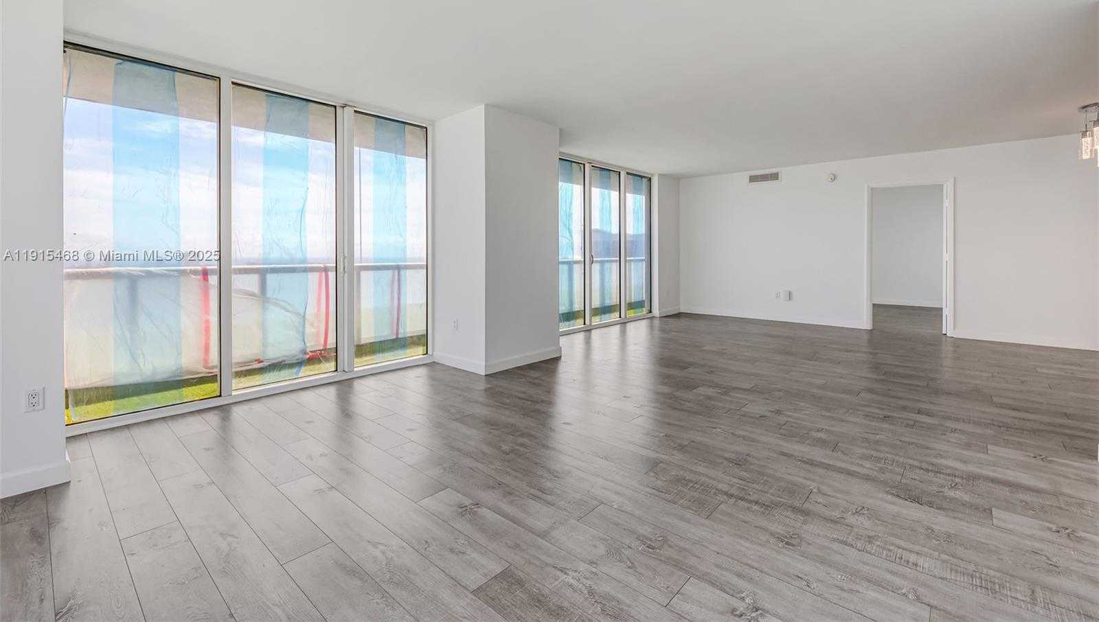 Small Image of 50 BISCAYNE BLVD #3902, Miami Number 5