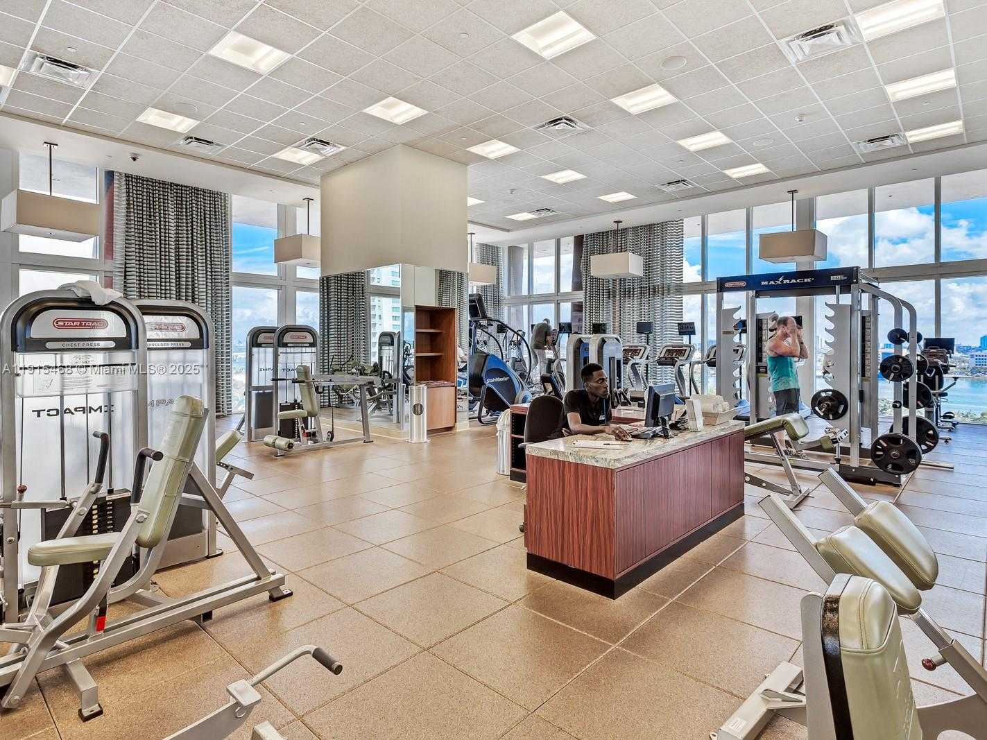 Small Image of 50 BISCAYNE BLVD #3902, Miami Number 50