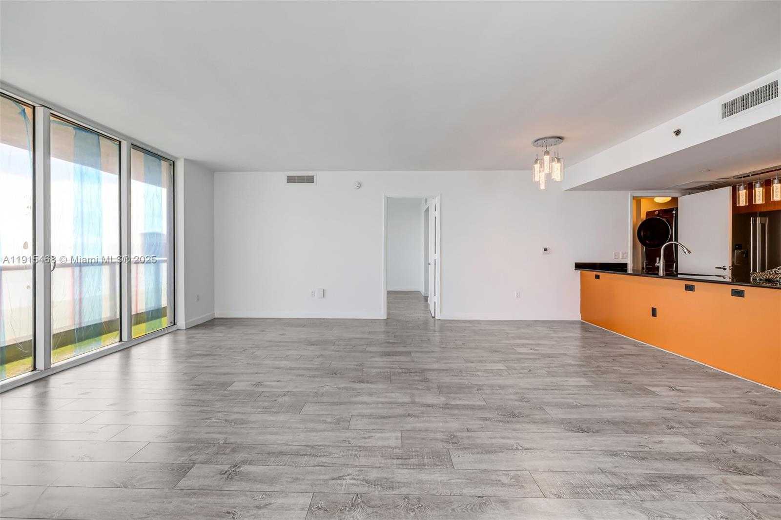 Small Image of 50 BISCAYNE BLVD #3902, Miami Number 7
