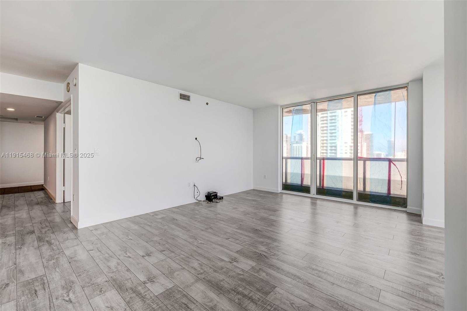 Small Image of 50 BISCAYNE BLVD #3902, Miami Number 8