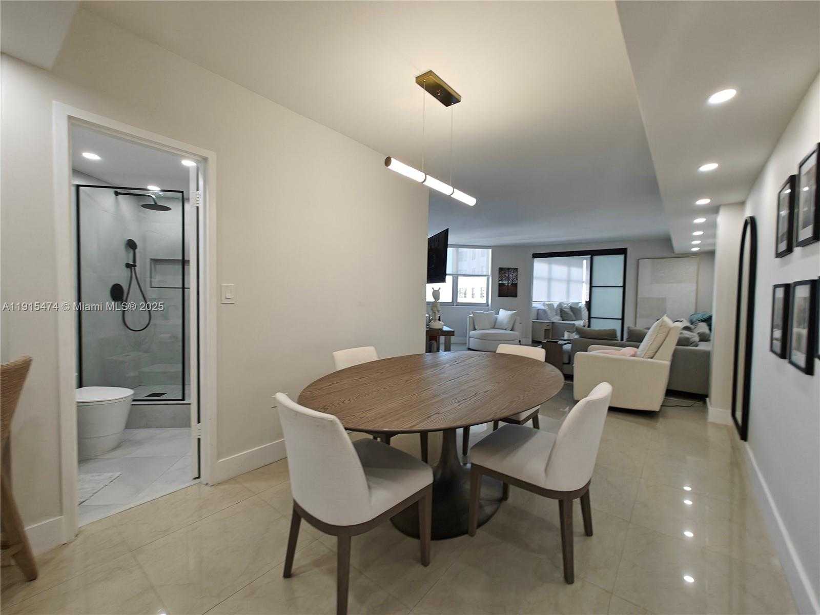 Small Image of 825 BRICKELL BAY DR #1242, Miami Number 10