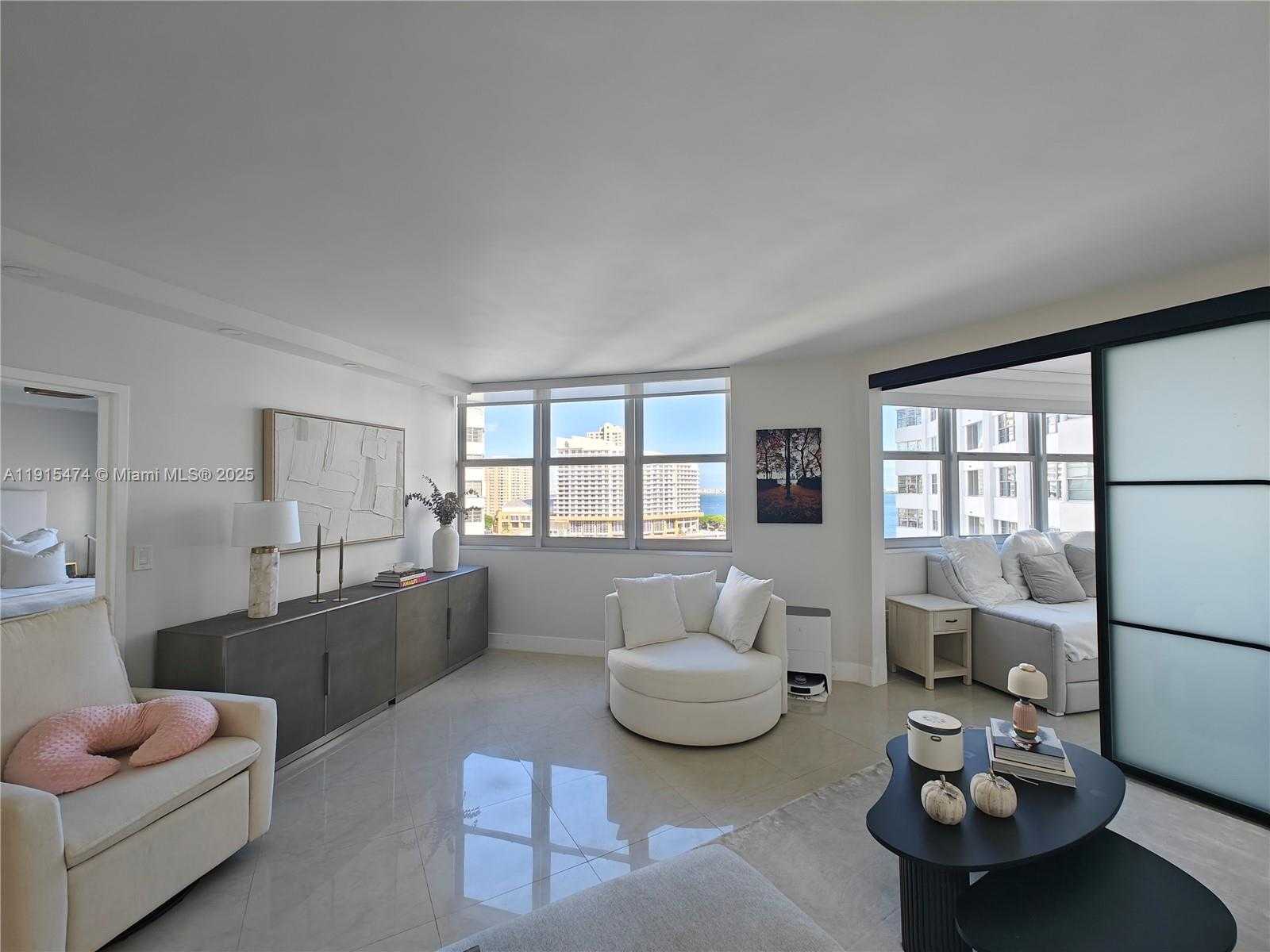 Small Image of 825 BRICKELL BAY DR #1242, Miami Number 14