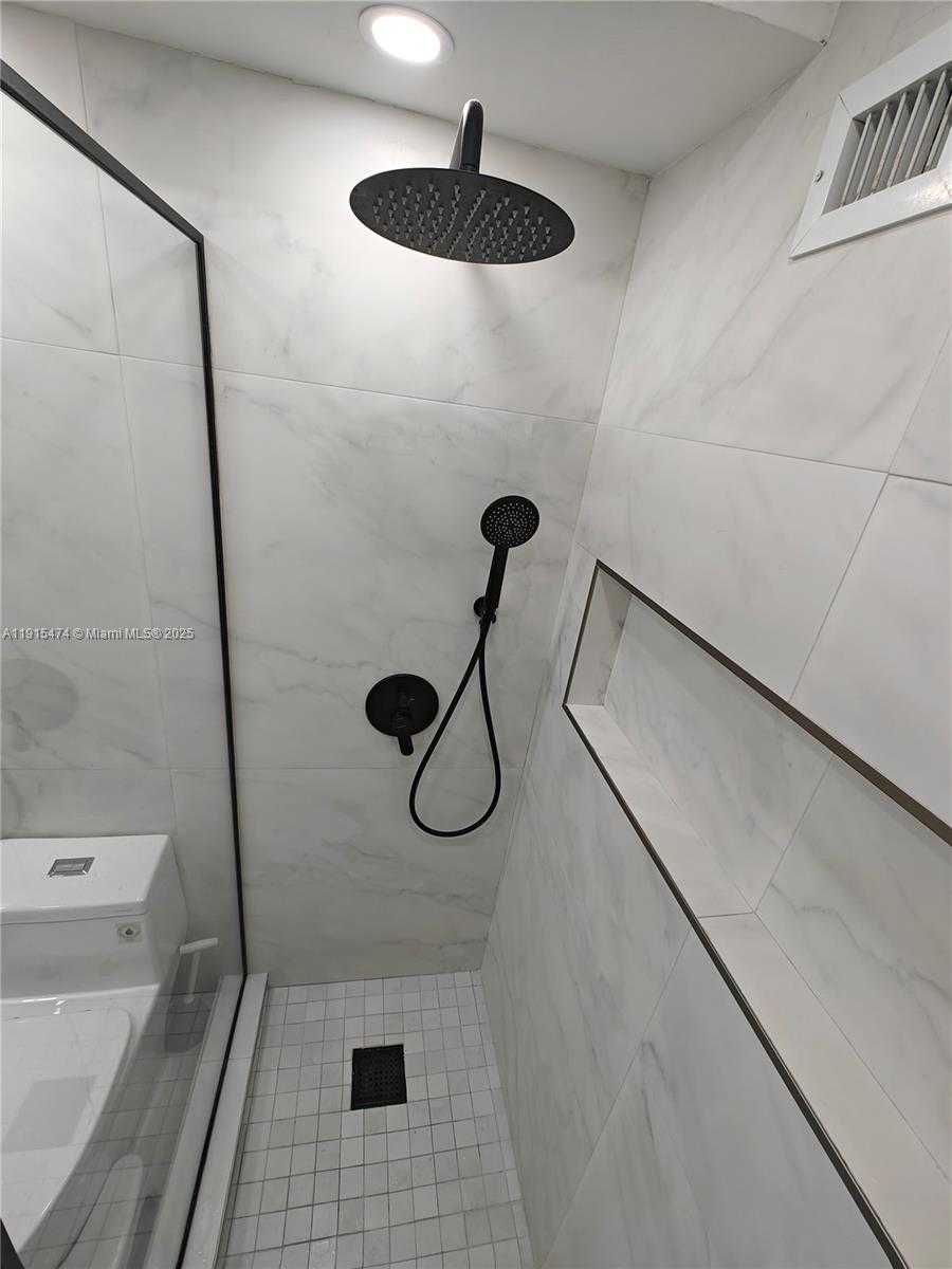 Small Image of 825 BRICKELL BAY DR #1242, Miami Number 25