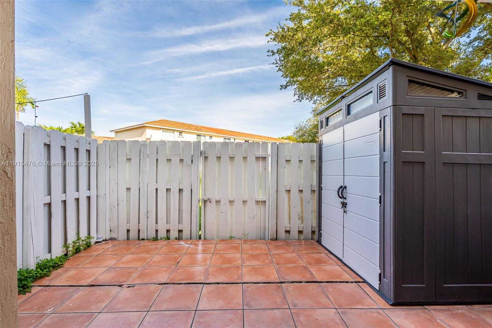 Small Image of 6263 SOUTH WEST 139TH AVE, Miami Number 27