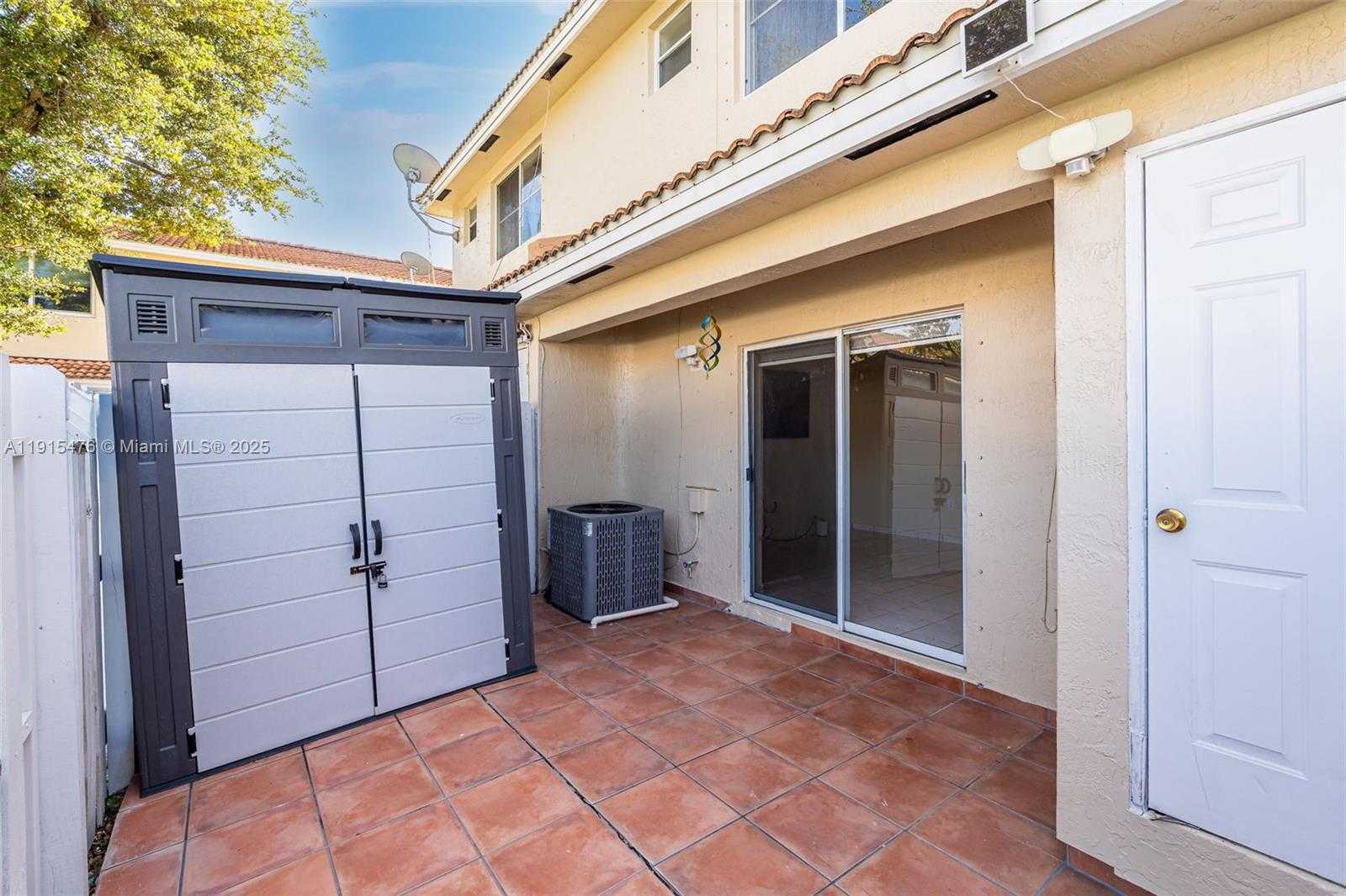 Small Image of 6263 SOUTH WEST 139TH AVE, Miami Number 28