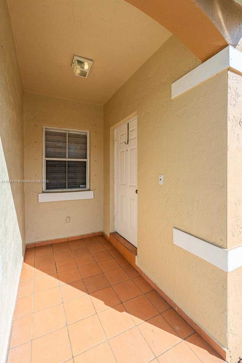 Small Image of 6263 SOUTH WEST 139TH AVE, Miami Number 3