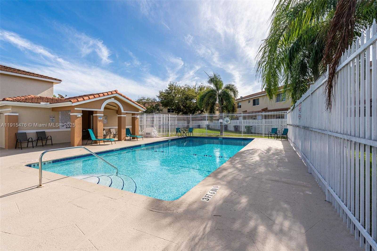 Small Image of 6263 SOUTH WEST 139TH AVE, Miami Number 37