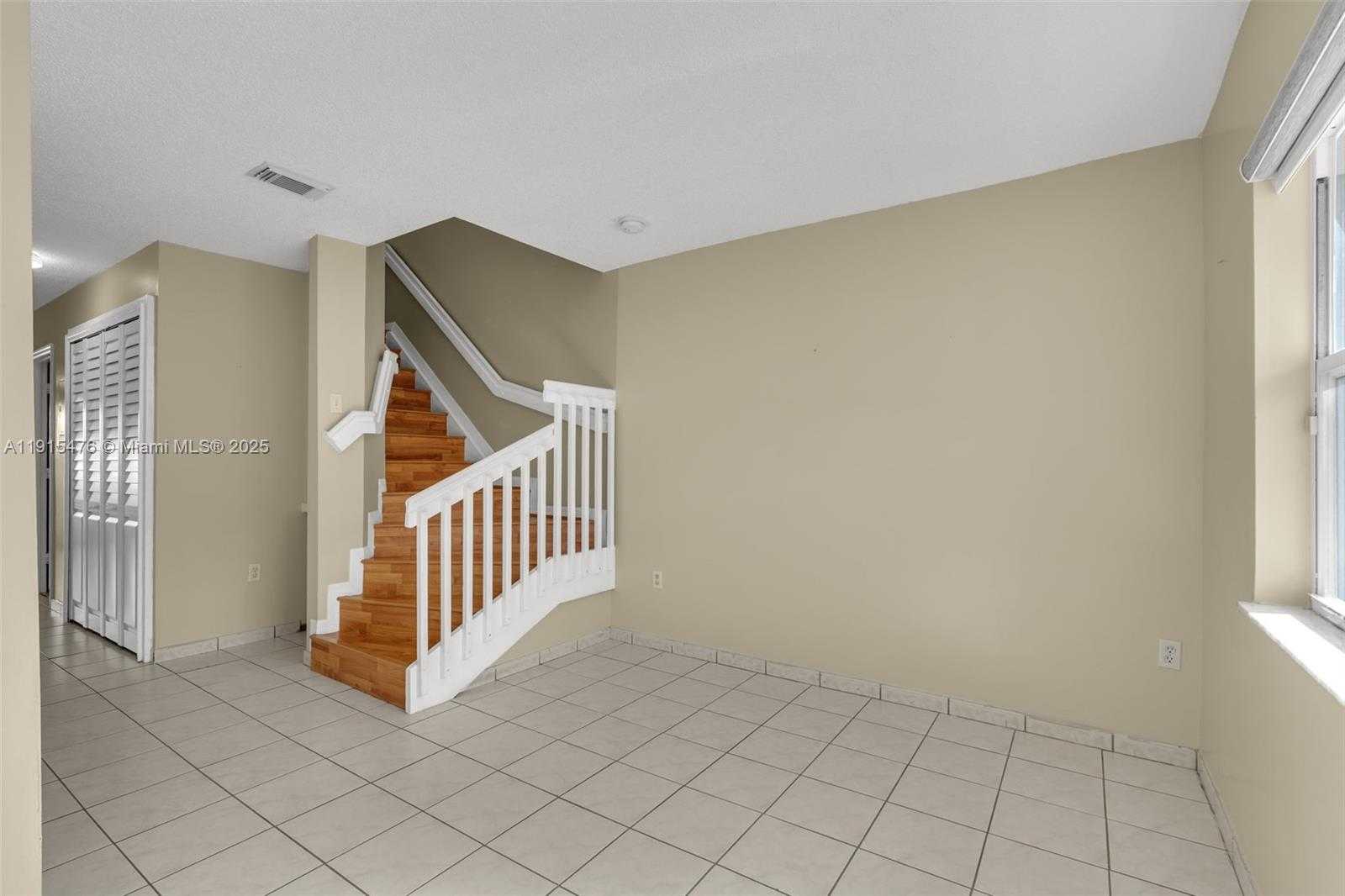 Small Image of 6263 SOUTH WEST 139TH AVE, Miami Number 4