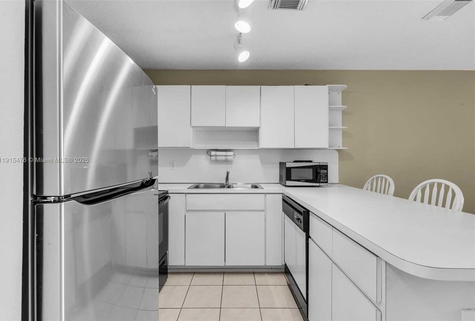 Small Image of 6263 SOUTH WEST 139TH AVE, Miami Number 8