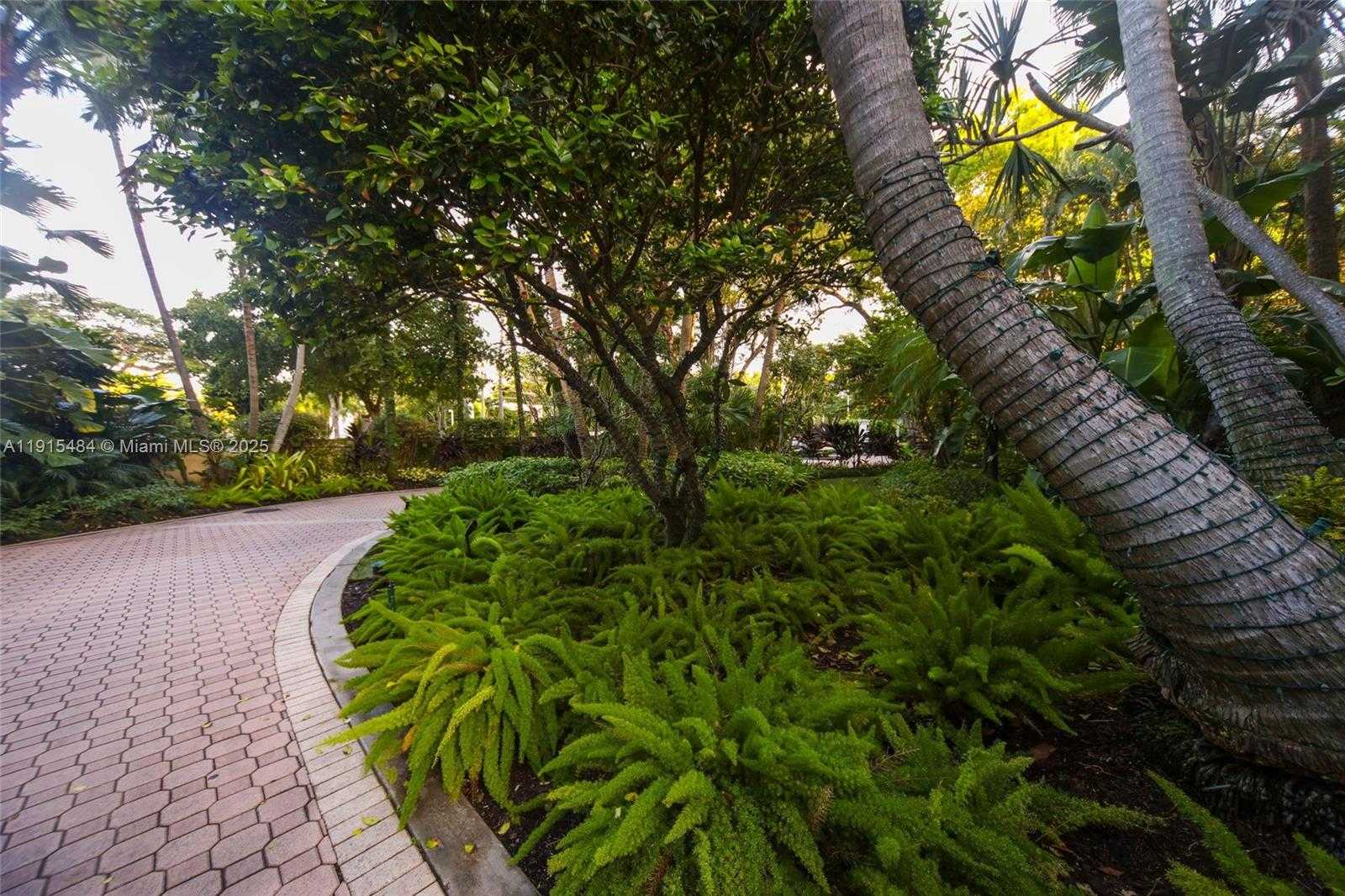 Small Image of 2127 BRICKELL AVE #2504, Miami Number 27