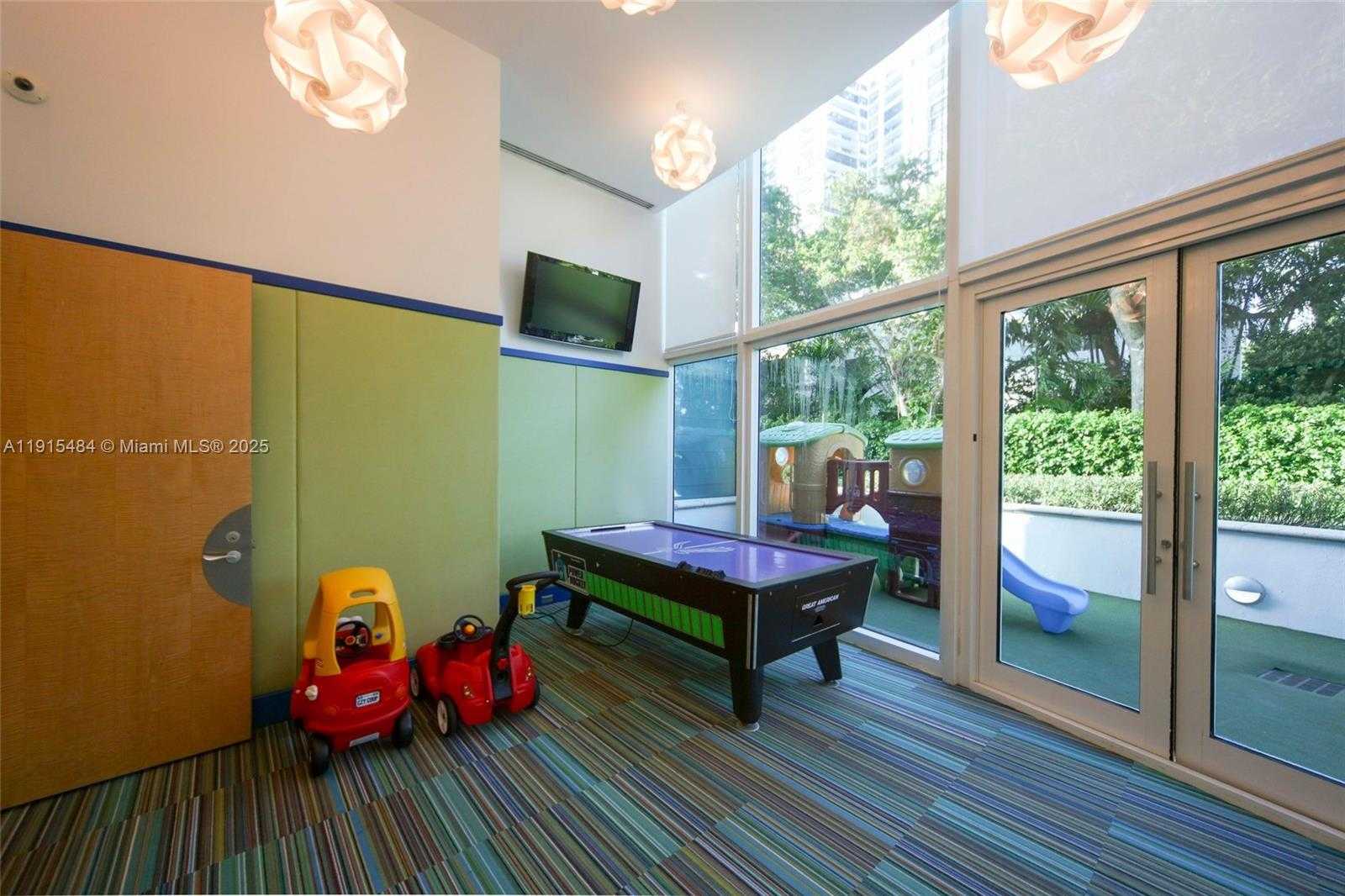 Small Image of 2127 BRICKELL AVE #2504, Miami Number 35