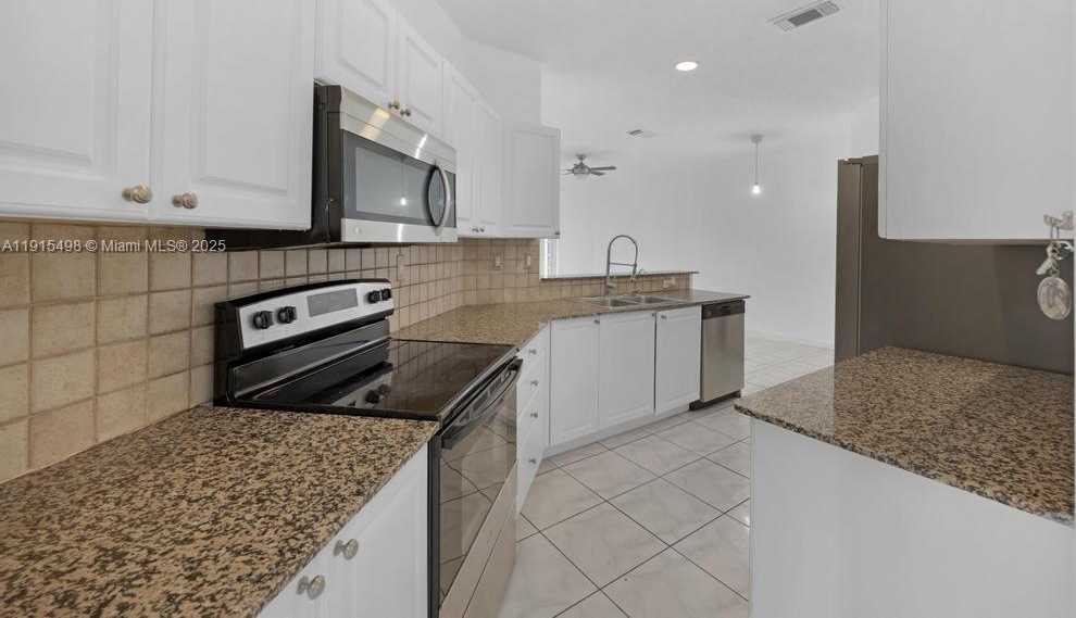 Small Image of 4863 NORTH WEST 109TH PATH, Doral Number 12