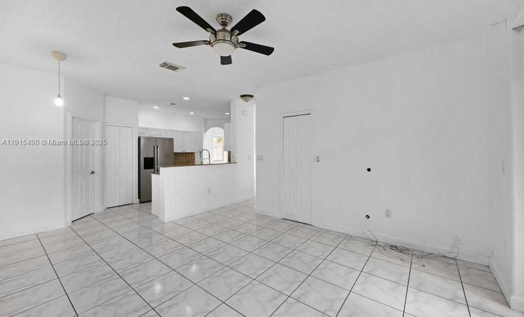Small Image of 4863 NORTH WEST 109TH PATH, Doral Number 16