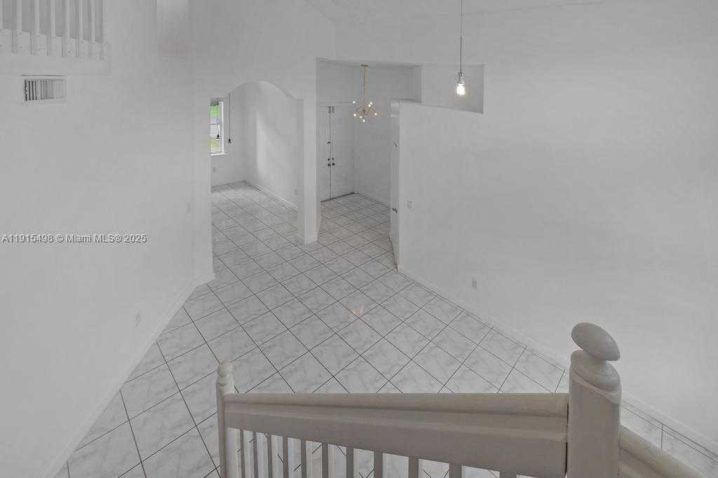 Small Image of 4863 NORTH WEST 109TH PATH, Doral Number 19