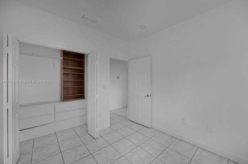 Small Image of 4863 NORTH WEST 109TH PATH, Doral Number 31