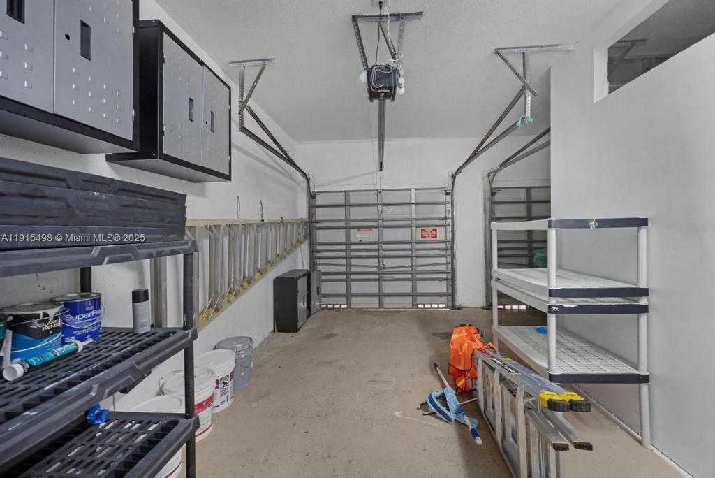 Small Image of 4863 NORTH WEST 109TH PATH, Doral Number 38