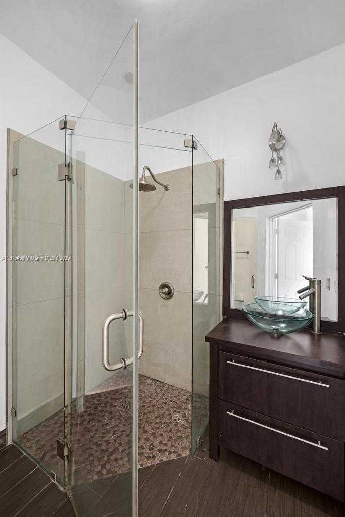 Small Image of 4863 NORTH WEST 109TH PATH, Doral Number 6