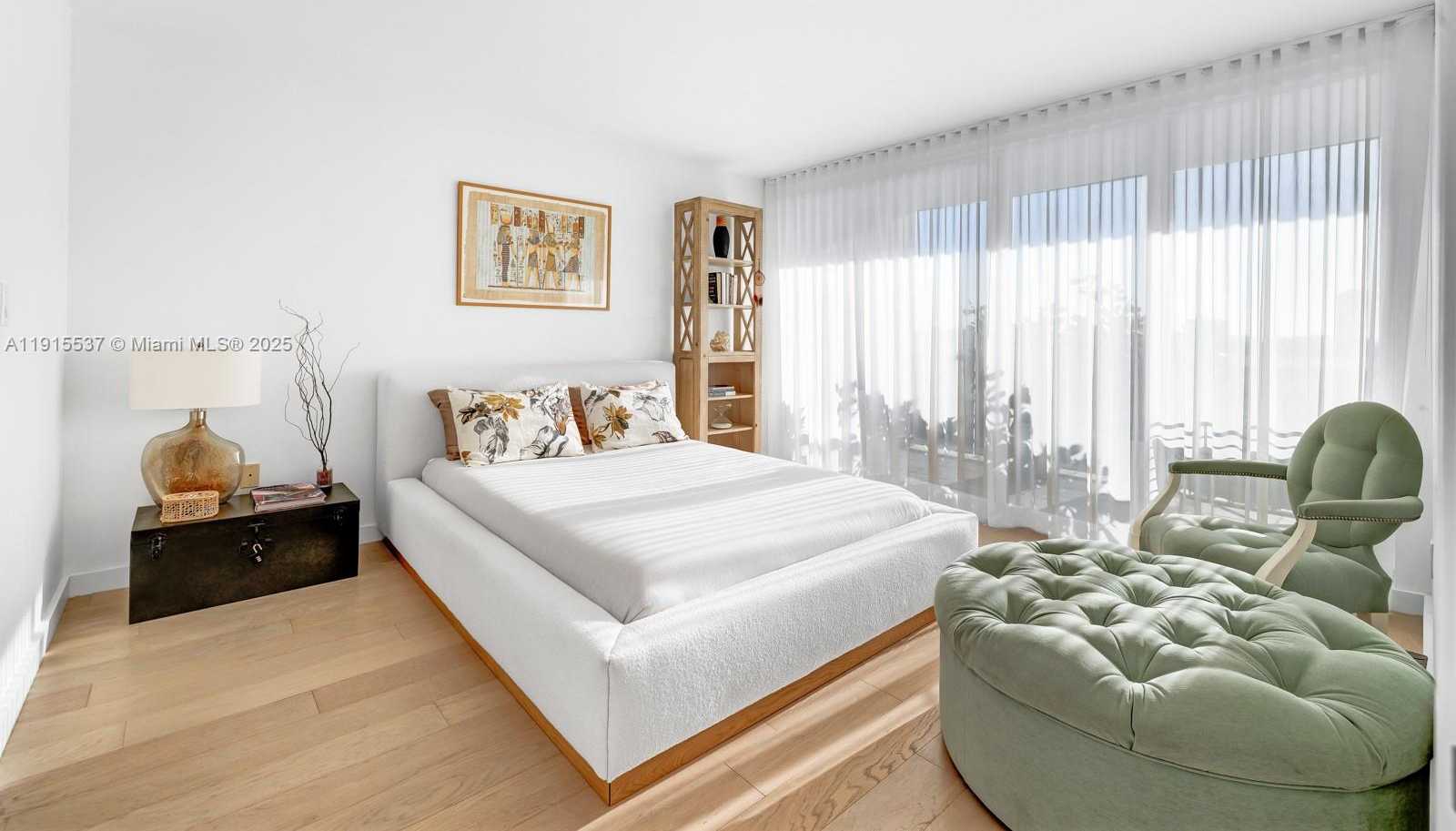 Small Image of 1800 SUNSET HARBOUR DR #803, Miami Beach Number 3