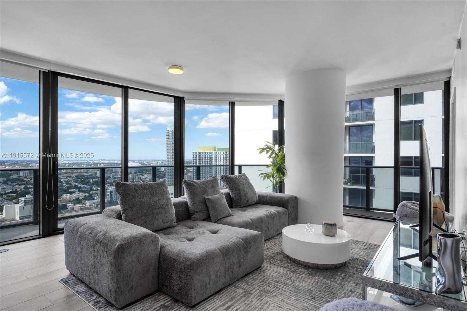 Small Image of 55 SOUTH WEST 9TH ST #4008, Miami Number 5