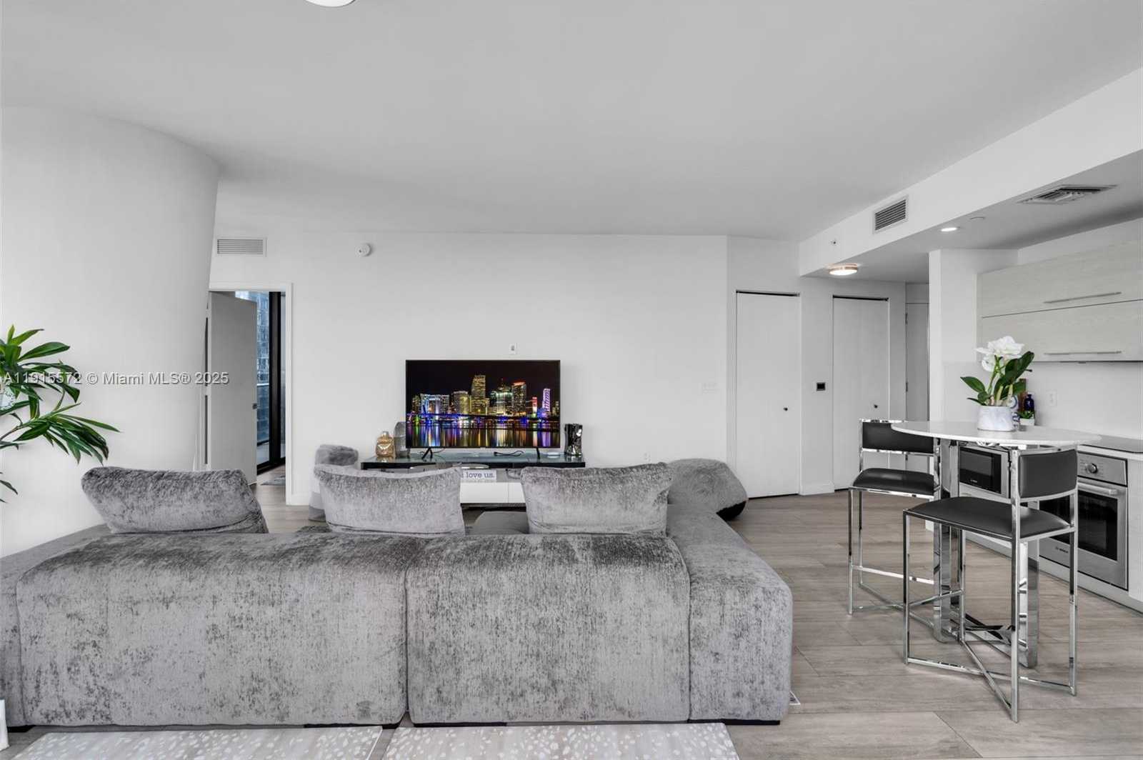 Small Image of 55 SOUTH WEST 9TH ST #4008, Miami Number 7