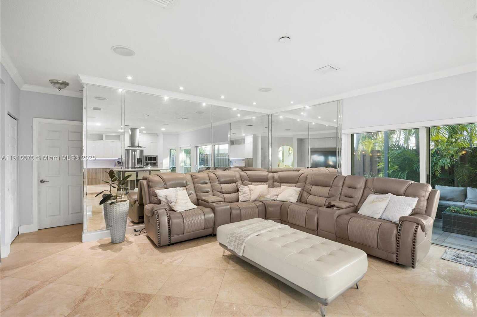 Small Image of 11243 NORTH WEST 58TH TER #1, Doral Number 16