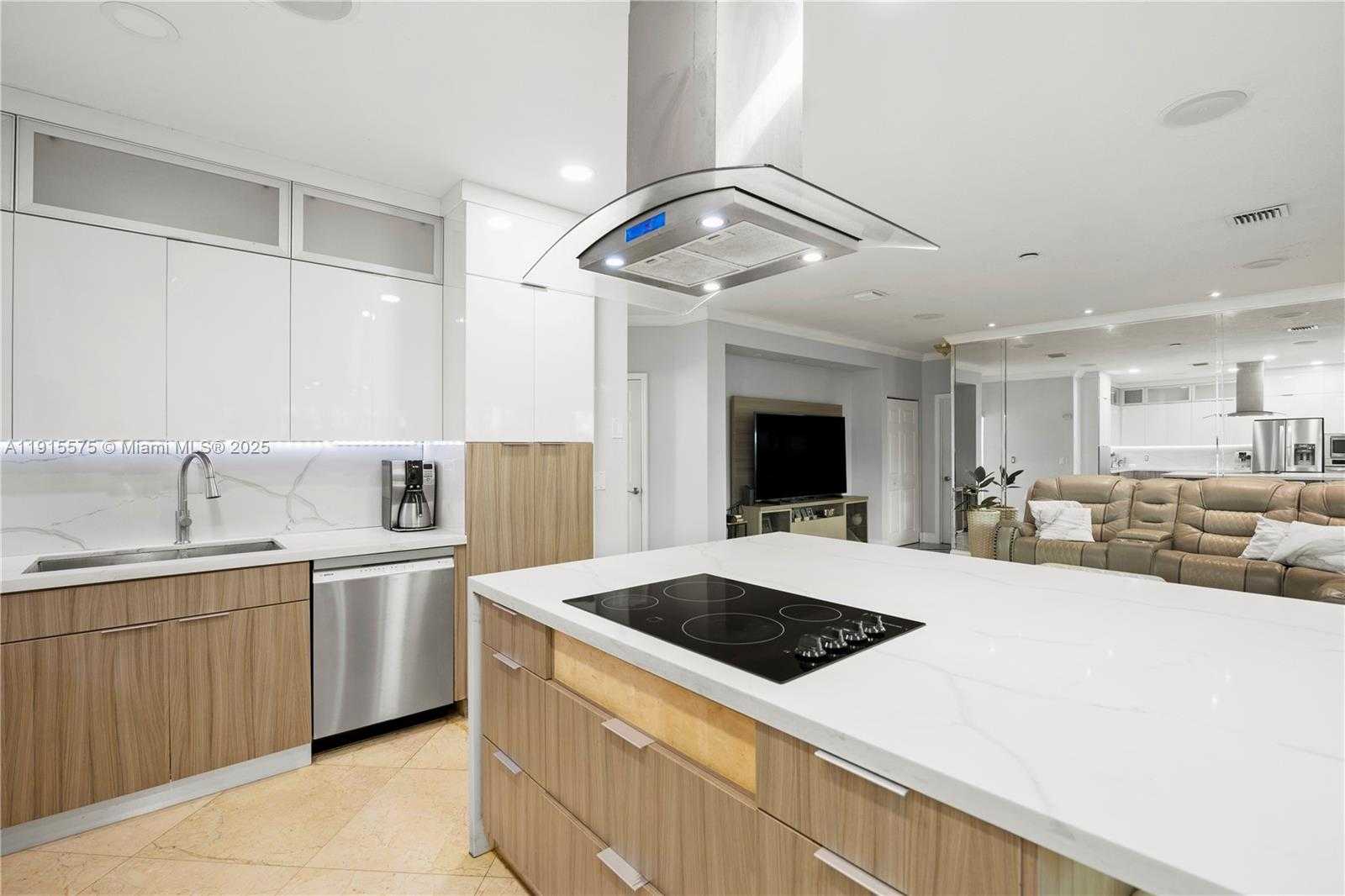 Small Image of 11243 NORTH WEST 58TH TER #1, Doral Number 20